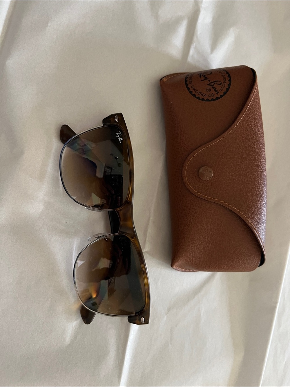 Ray-Ban Tortoiseshell Sunglasses with Brown Case and Gradient Lenses